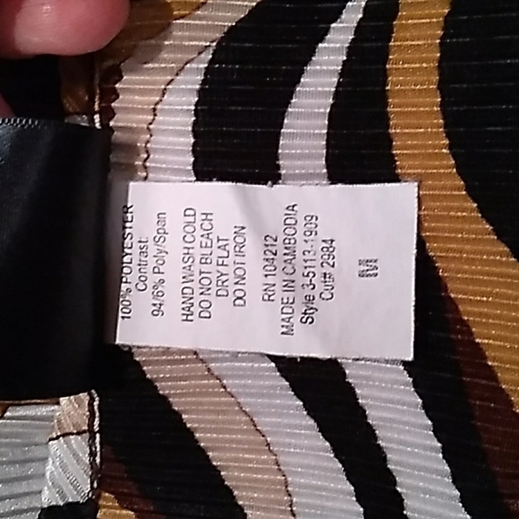 Vintage retro pattern medium shirt 👕 - Picture 3 of 4